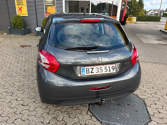 Peugeot 208 2014 photo 5