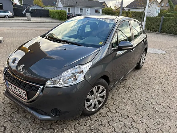 Peugeot 208 2014 photo 3