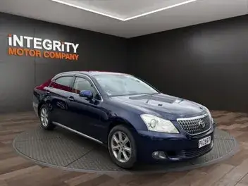 Toyota Crown 2012 photo 2