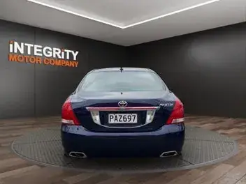 Toyota Crown 2012 photo 5