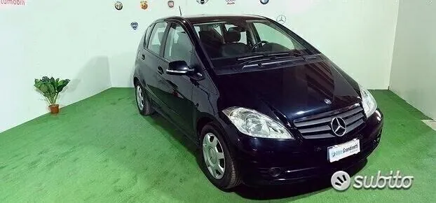 Mercedes-Benz A 2010 photo 2