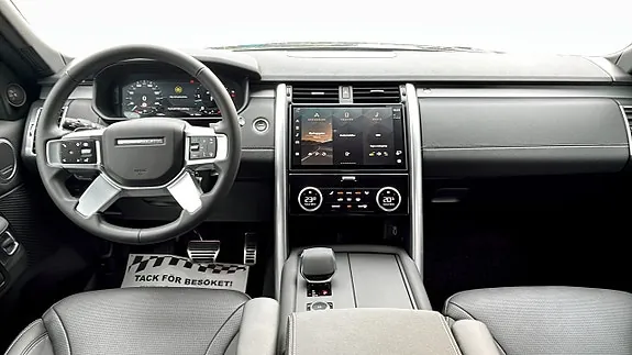 Land Rover Discovery 3 2026 photo 4