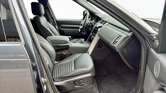 Land Rover Discovery 3 2026 photo 3