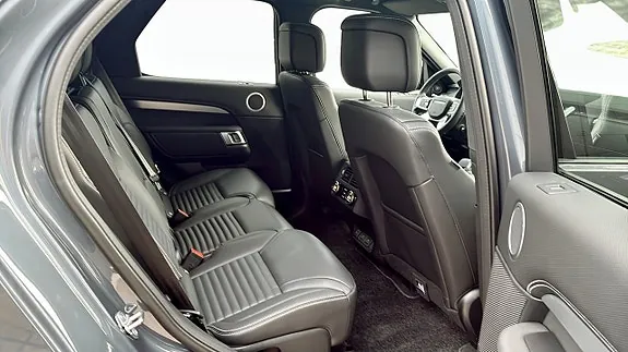 Land Rover Discovery 3 2026 photo 5