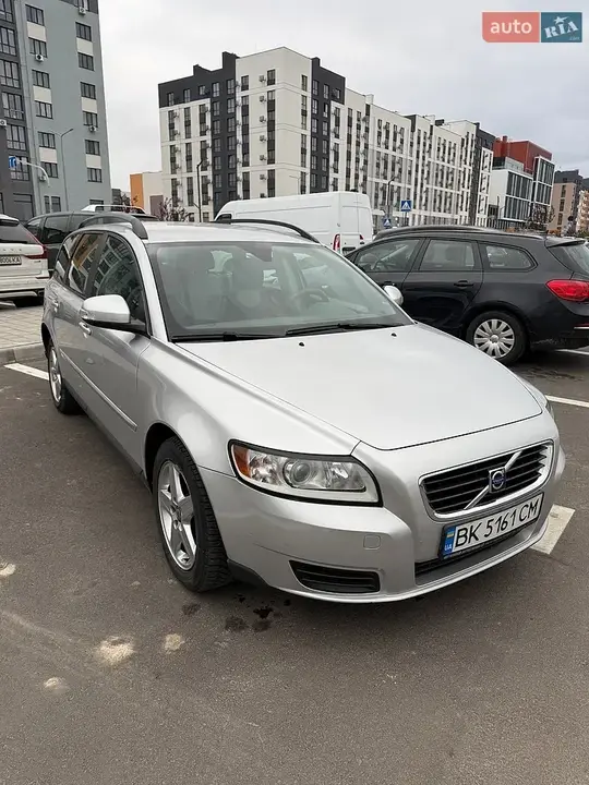 Volvo V50 2010 photo 4