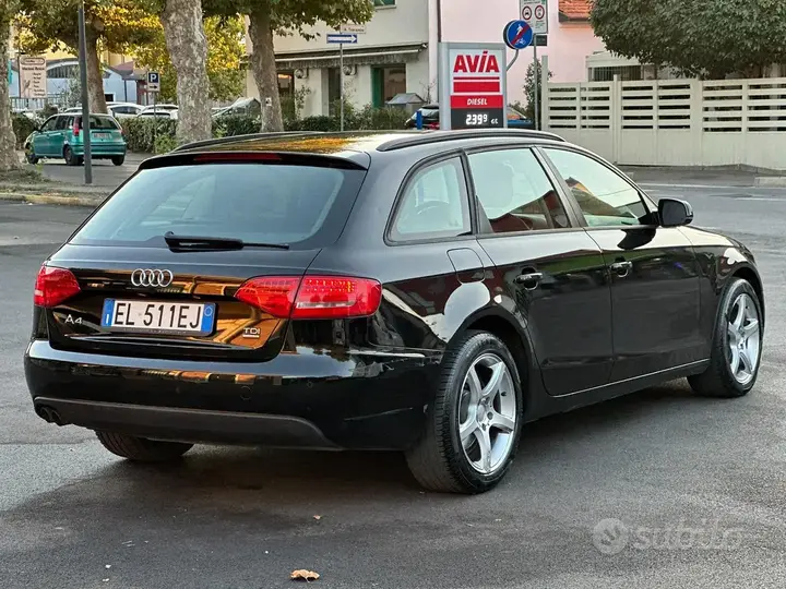 Audi A4 Avant 2012 photo 5