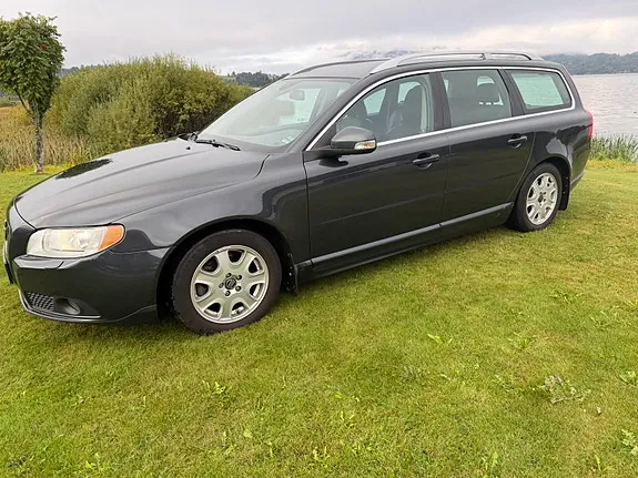 Volvo V70 2011 photo 3