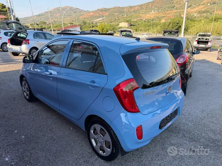 Kia Picanto 2013 photo 3