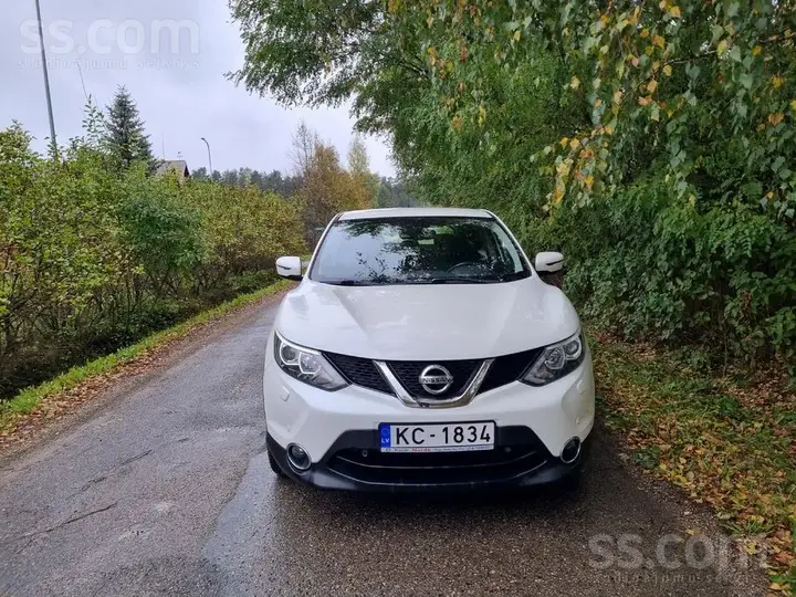 Nissan Qashqai 2015 photo 2