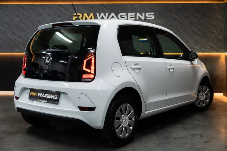 Volkswagen Up 2021 photo 2