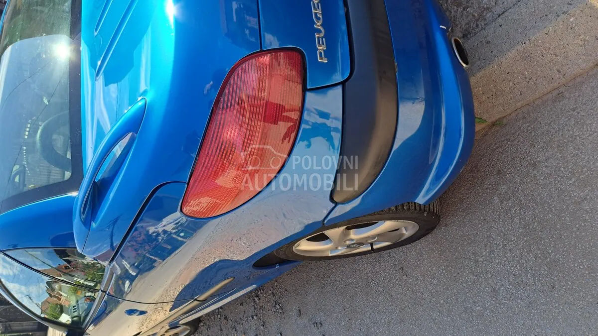 Peugeot 206 2003 photo 4