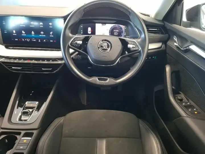 Skoda Octavia 2023 photo 5