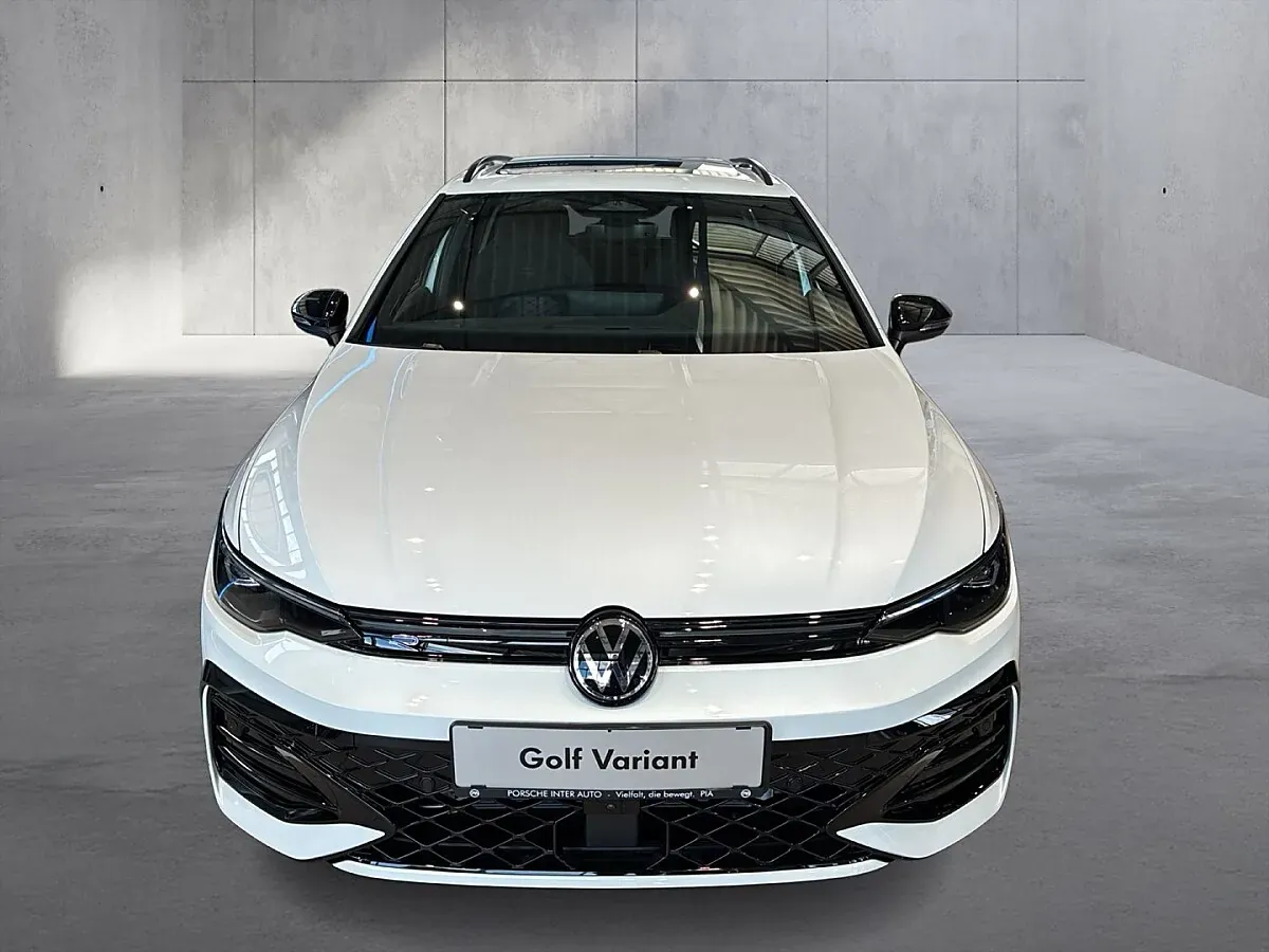Volkswagen Golf 2026 photo 2
