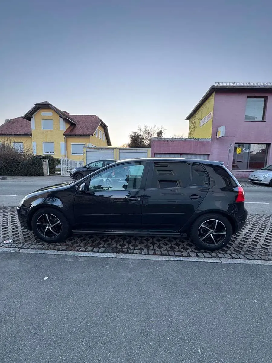 Volkswagen Golf 2004 photo 2