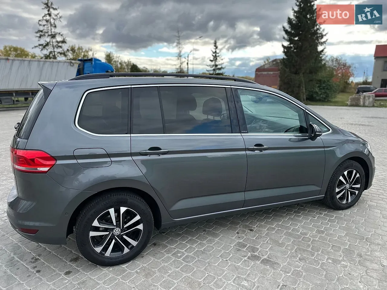 Volkswagen Touran 2019 photo 4