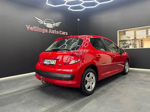 Peugeot 207 2011 photo 3
