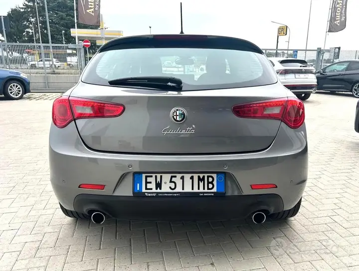 Alfa Romeo Giulietta 2014 photo 5