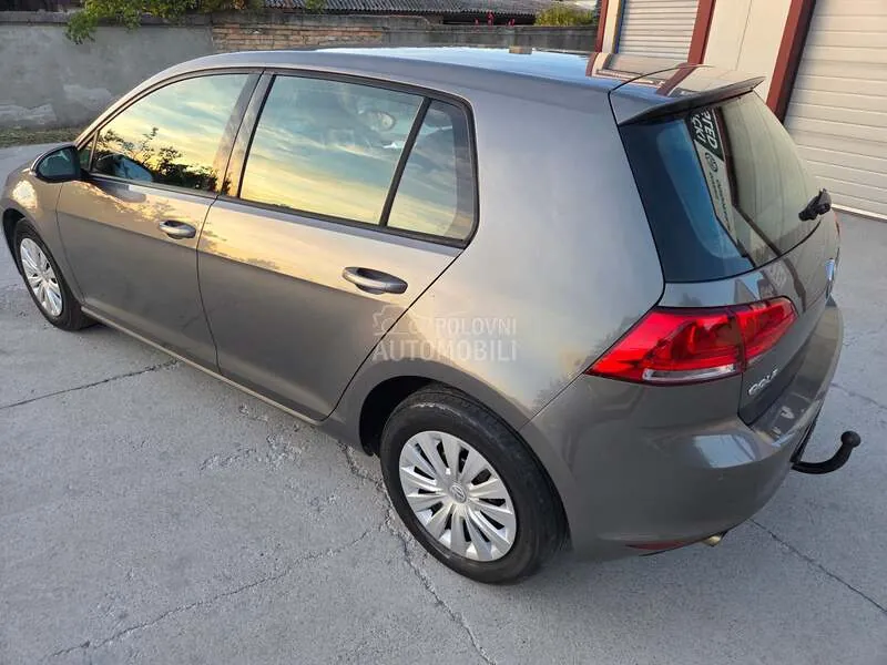 Volkswagen Golf 2013 photo 2