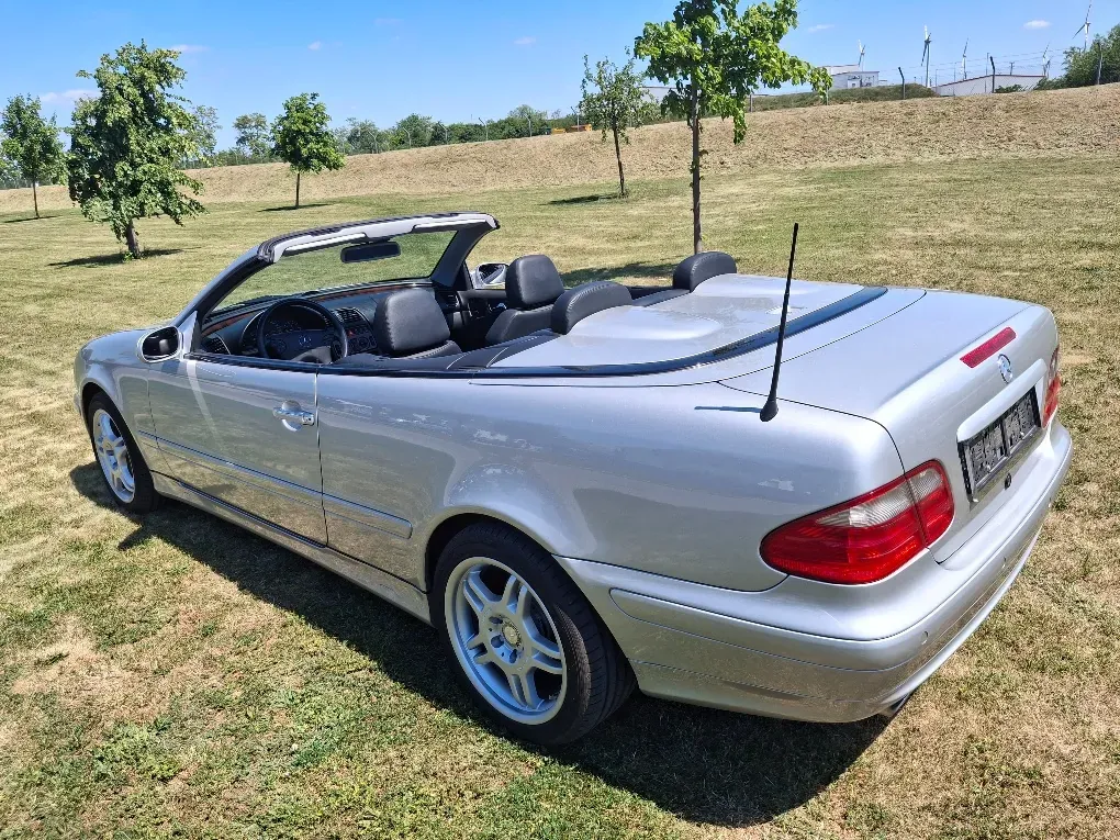 Mercedes-Benz Clk-Class 2001 photo 3