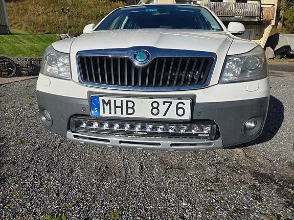 Skoda Octavia Scout 2012 photo 3