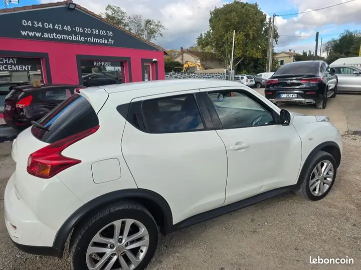 Nissan Juke 2011 photo 3