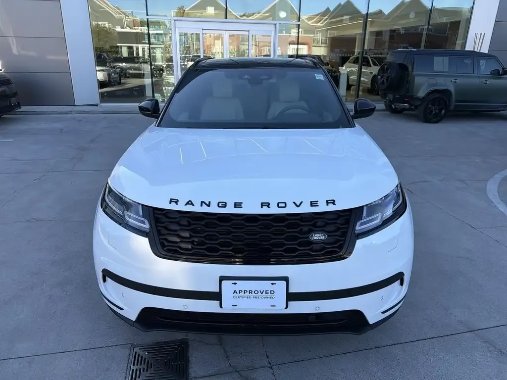 Land Rover Range Rover Velar 2023 photo 3