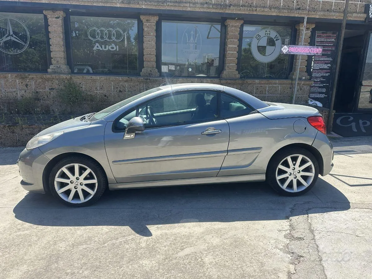 Peugeot 207 2008 photo 4