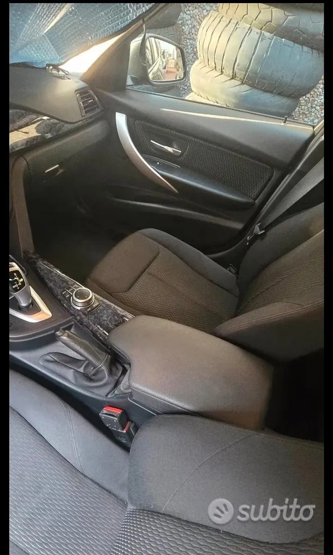 BMW 3 Series 2019 photo 4