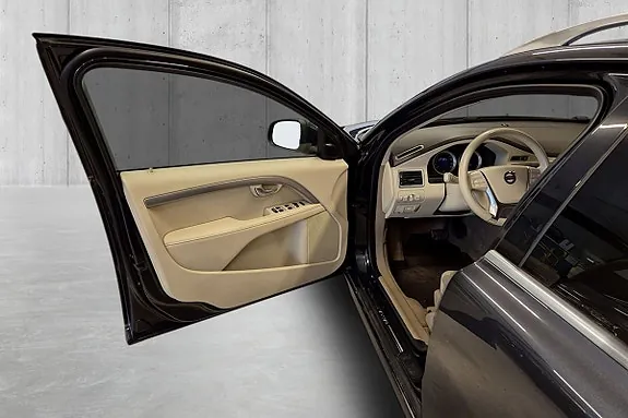 Volvo V70 2011 photo 5