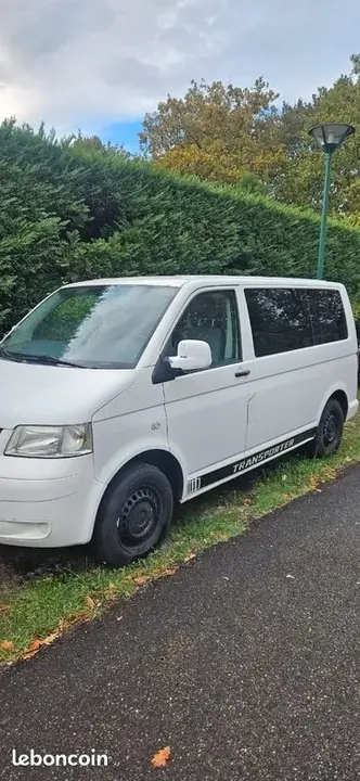 Volkswagen Transporter T5 2007 photo 2