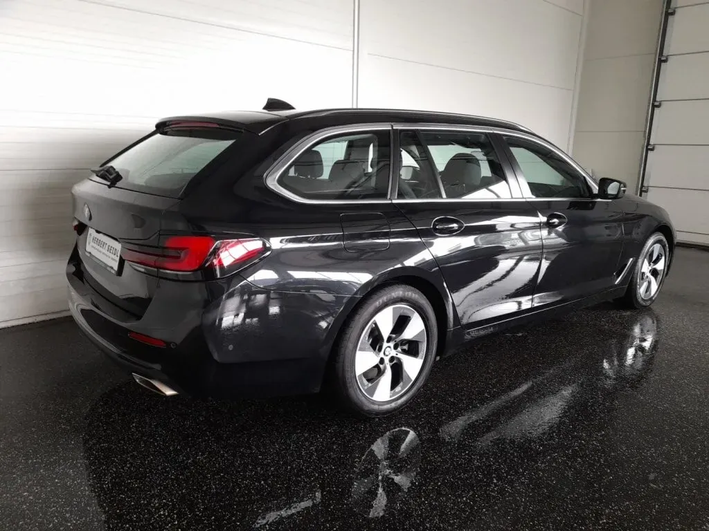 BMW 5 Series 2020 photo 2