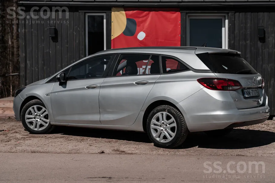 Opel Astra 2018 photo 4