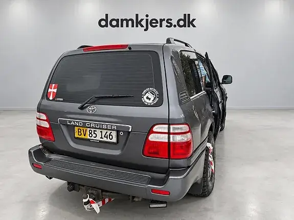 Toyota Land Cruiser 2005 photo 4