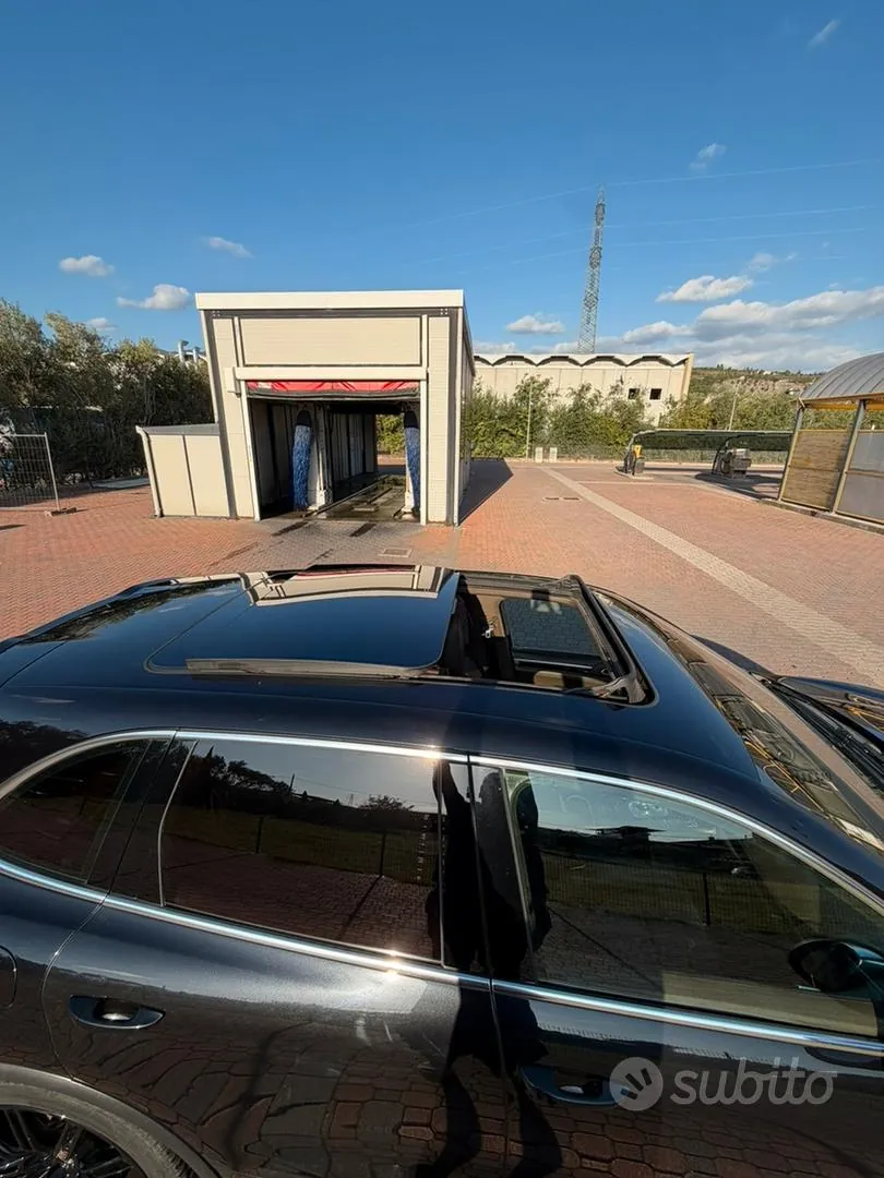Porsche Cayenne 2011 photo 3