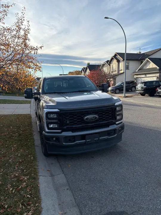 Ford F350 2025 photo 2
