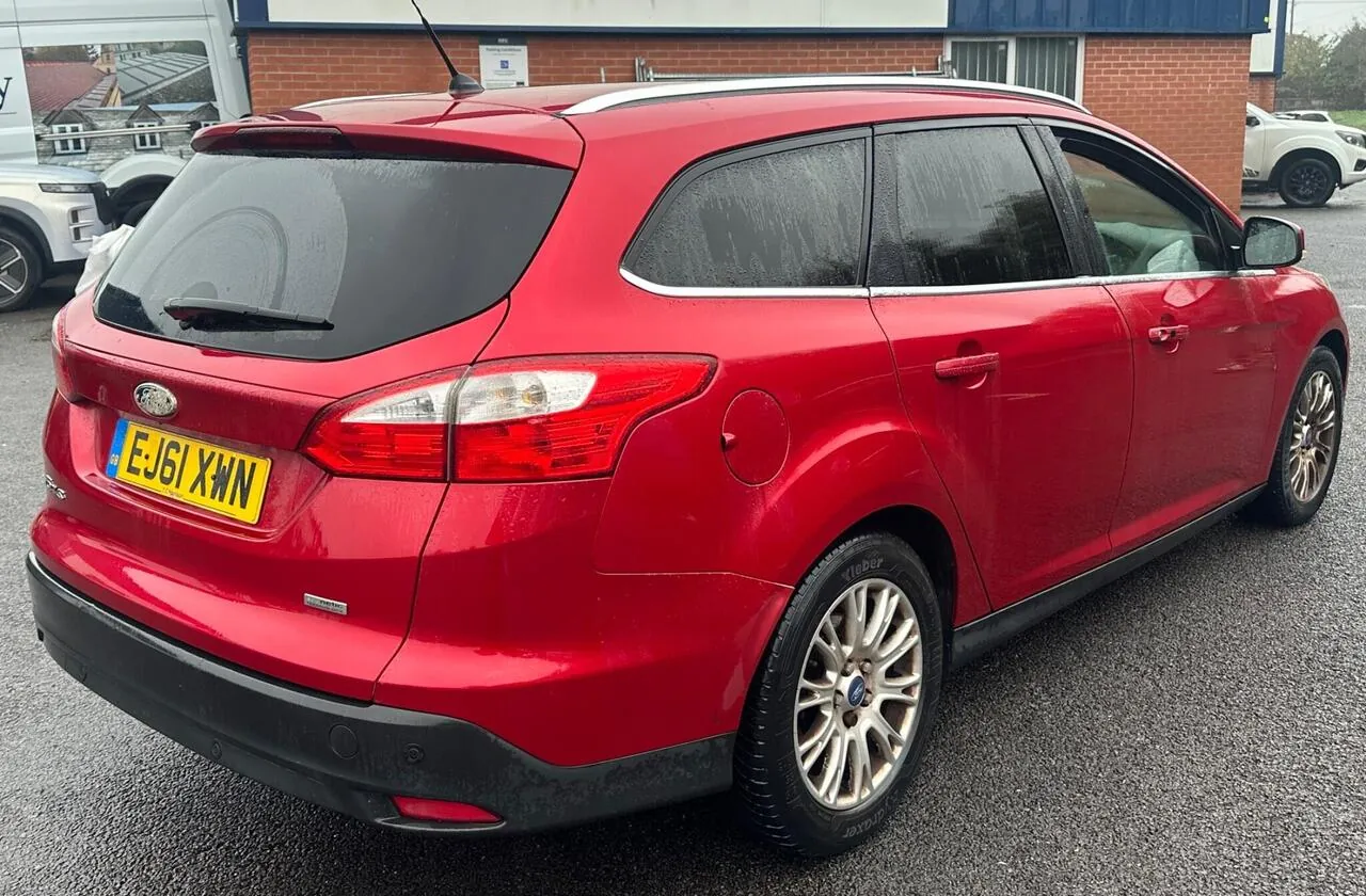 Ford Focus 2011 photo 5