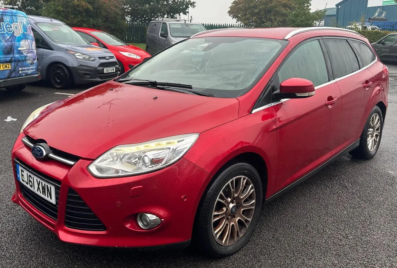 Ford Focus 2011 photo 3