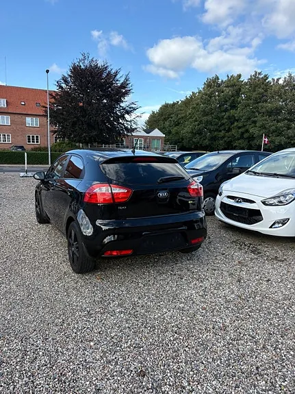 Kia Rio 2014 photo 2