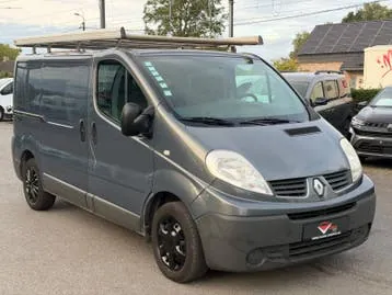 Renault Trafic 2014 photo 2