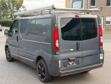Renault Trafic 2014 photo 3
