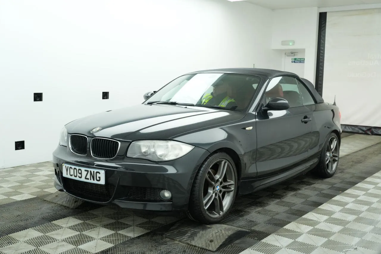 BMW 1 Series 2009 photo 3