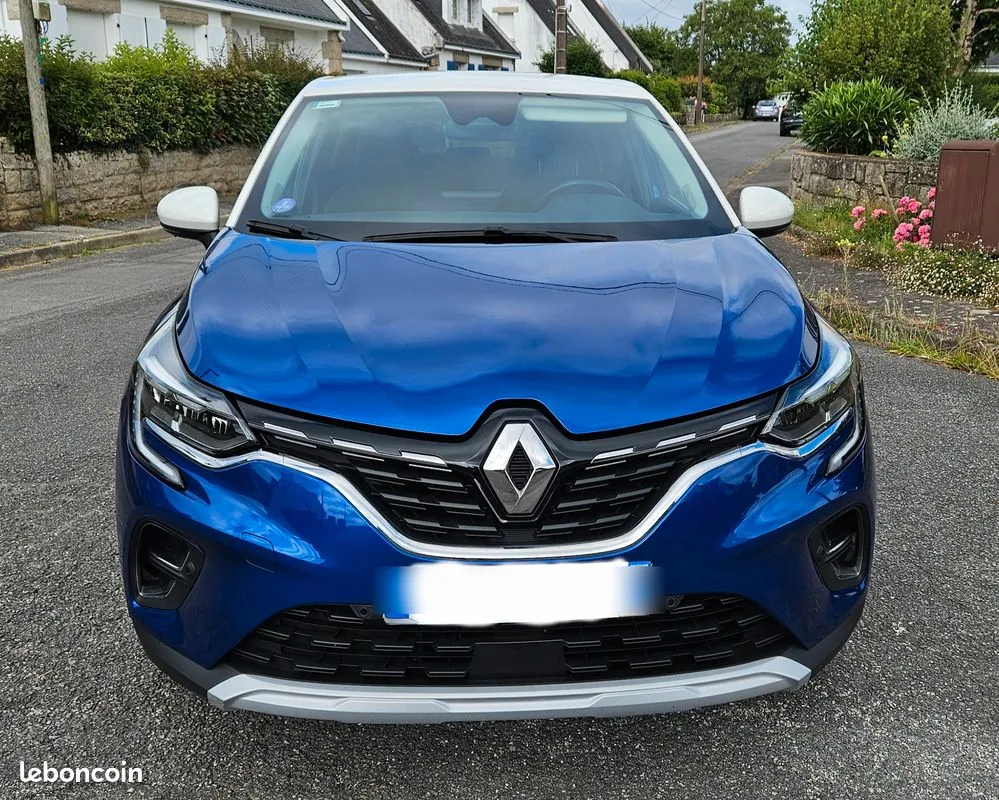 Renault Captur 2023 photo 2