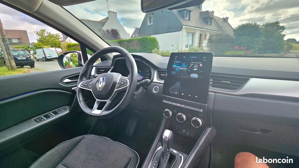 Renault Captur 2023 photo 3
