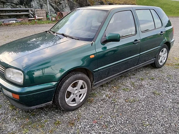 Volkswagen Golf 1996 photo 2