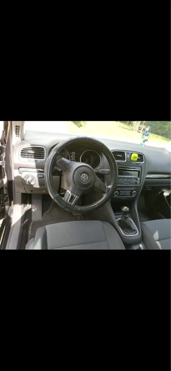 Volkswagen Golf 2012 photo 2