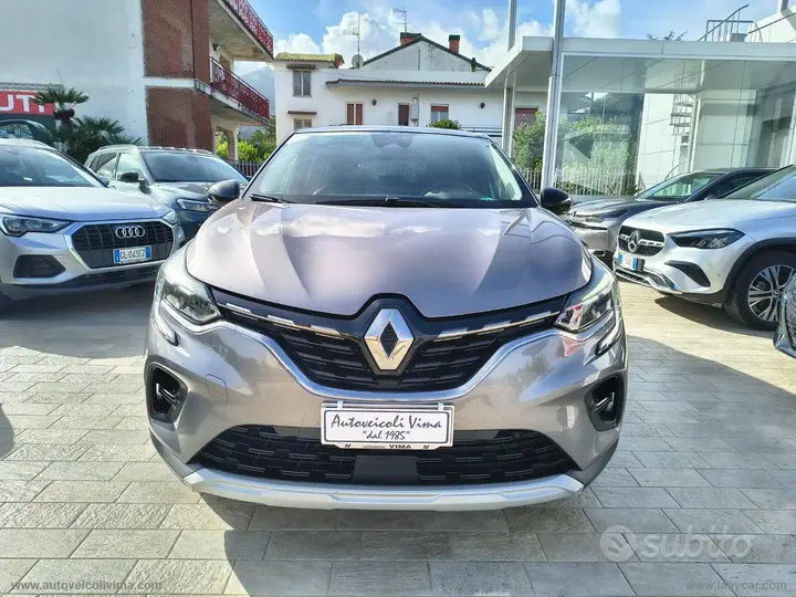 Renault Captur 2023 photo 2