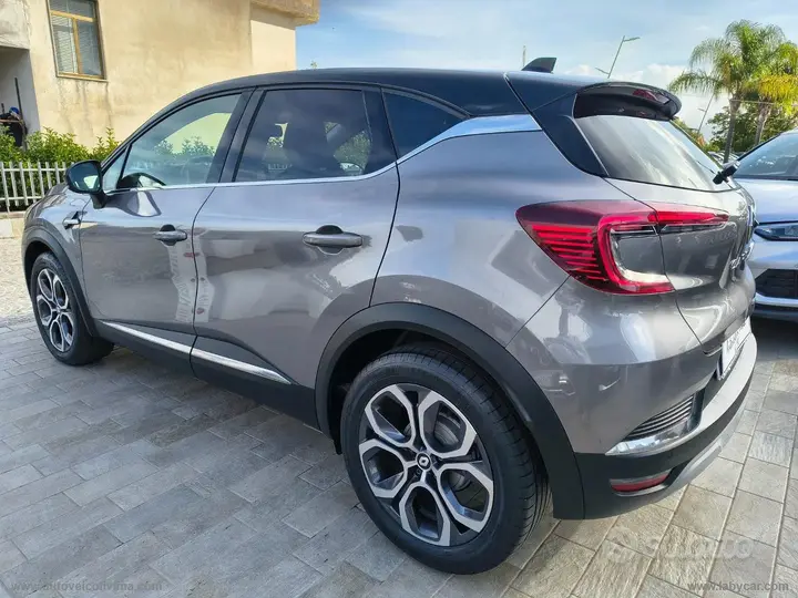 Renault Captur 2023 photo 4