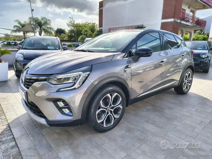 Renault Captur 2023 photo 3