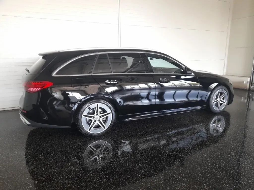 Mercedes-Benz C-Class 2023 photo 2