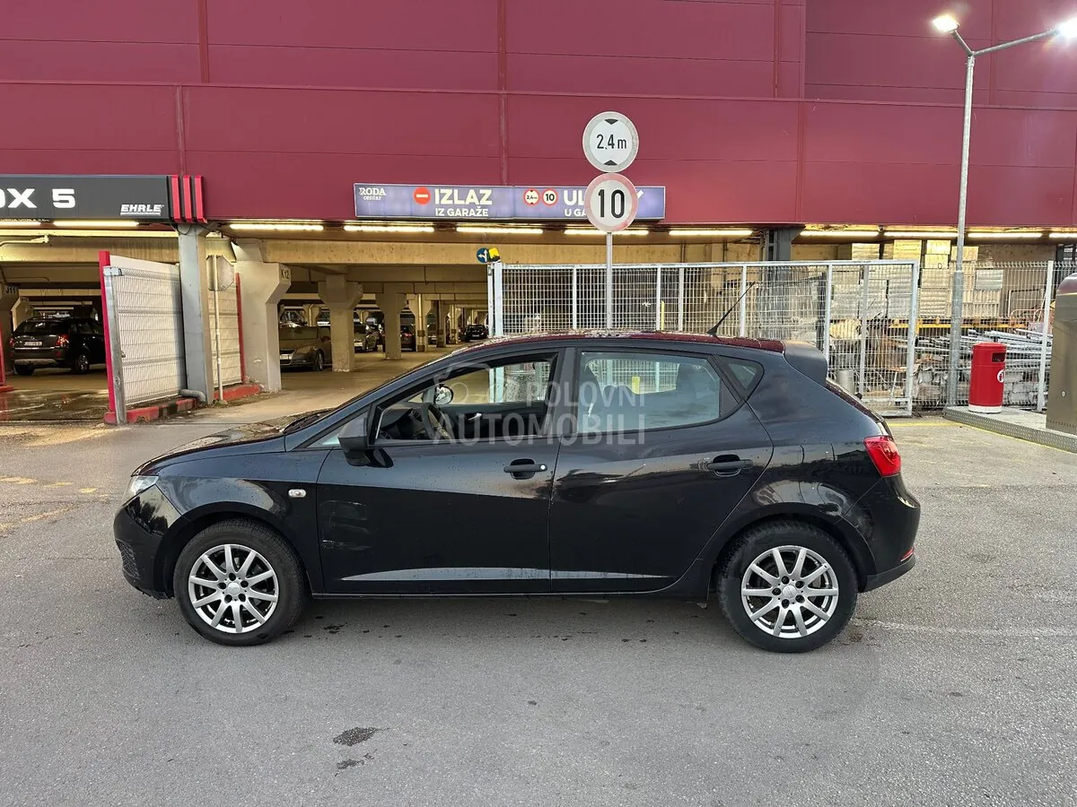 Seat Ibiza 2011 photo 3